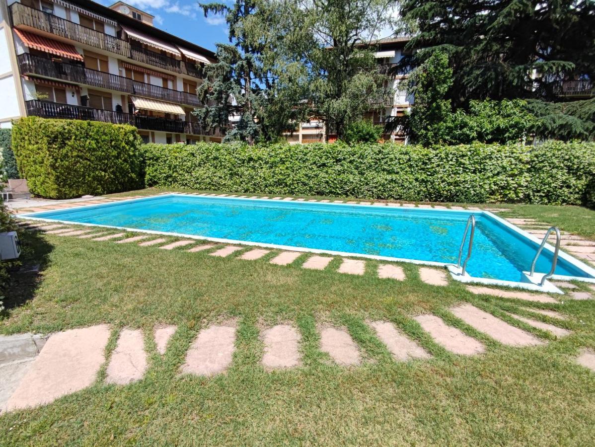 Corn Under: Eigentumswohnung Mit Aussenpool Merano Esterno foto